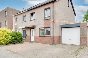 House for sale Volendamstraat 5 Lelystad